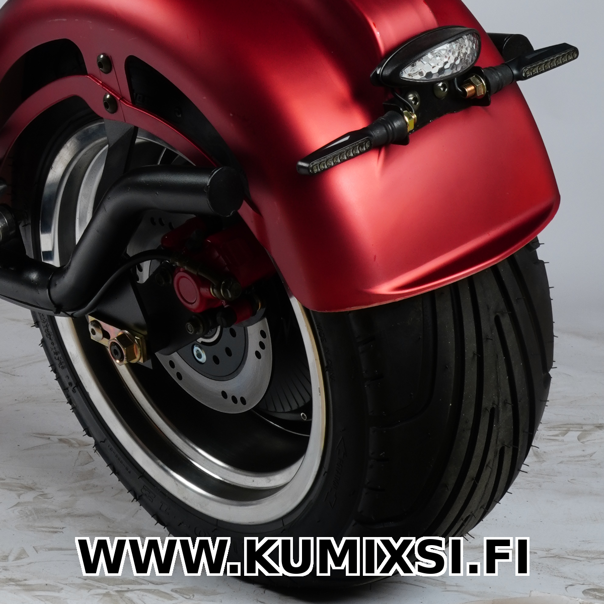 Kontio Motors Mopon rengas 215/40R12 44F